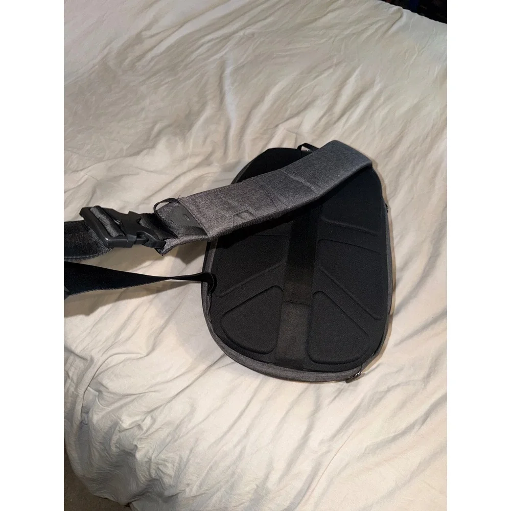 Nomatic navigator sling
